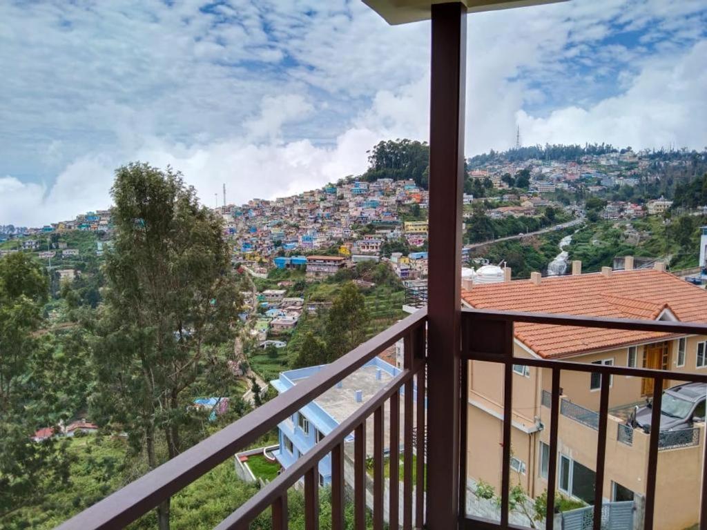 Abi'S Castle Apartment Kodaikanal Luaran gambar